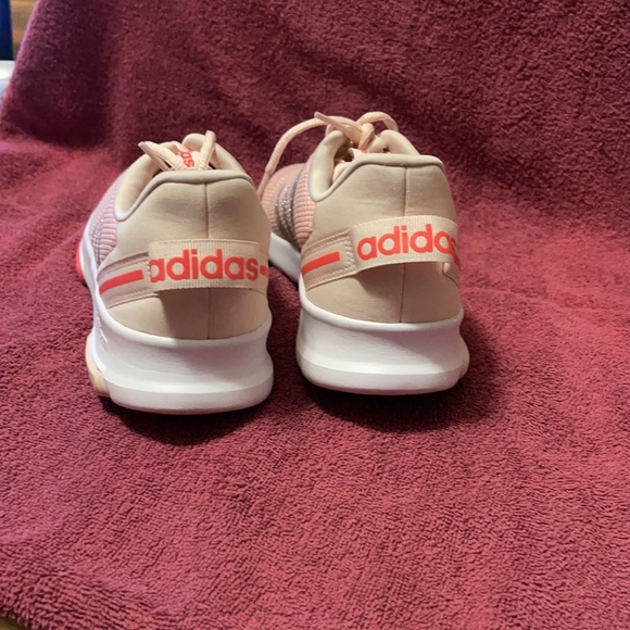 Adidas size 7 - Picture 2 of 2